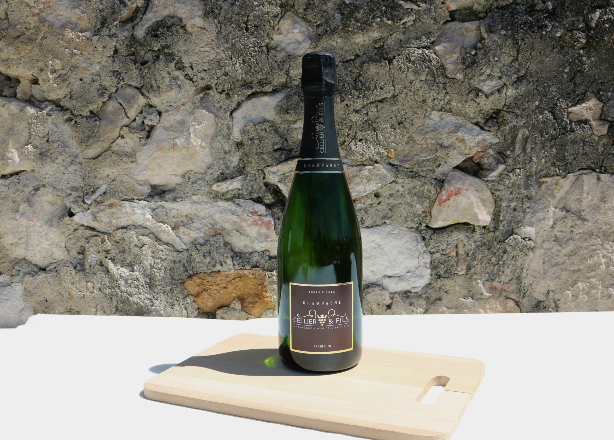 Bouteille de champagne Cellier & Fils tradition.